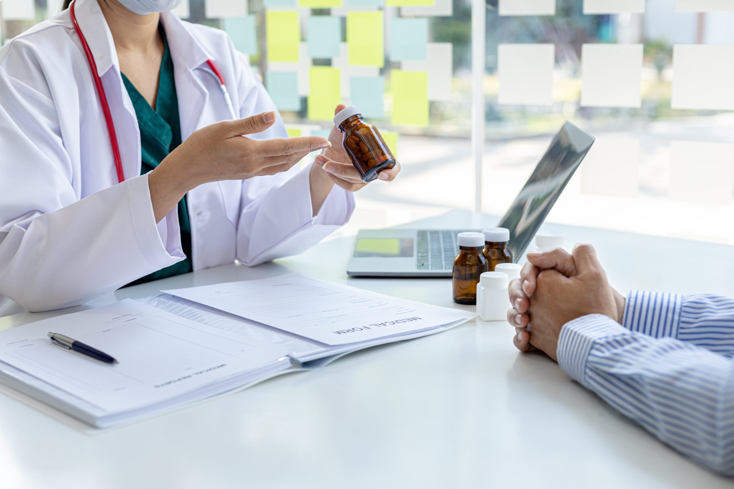 Pharmacists,Are,Recommending,Medicines,To,Patients,After,Being,Examined,And